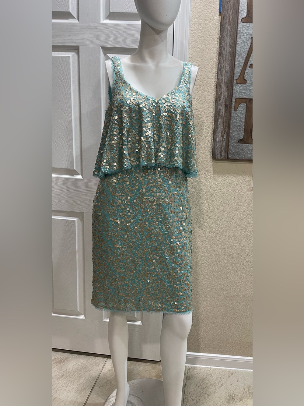 Badgley Mischka Collection Mint Sequin Cocktail Dress Size 6 NWOT - READ Descrip